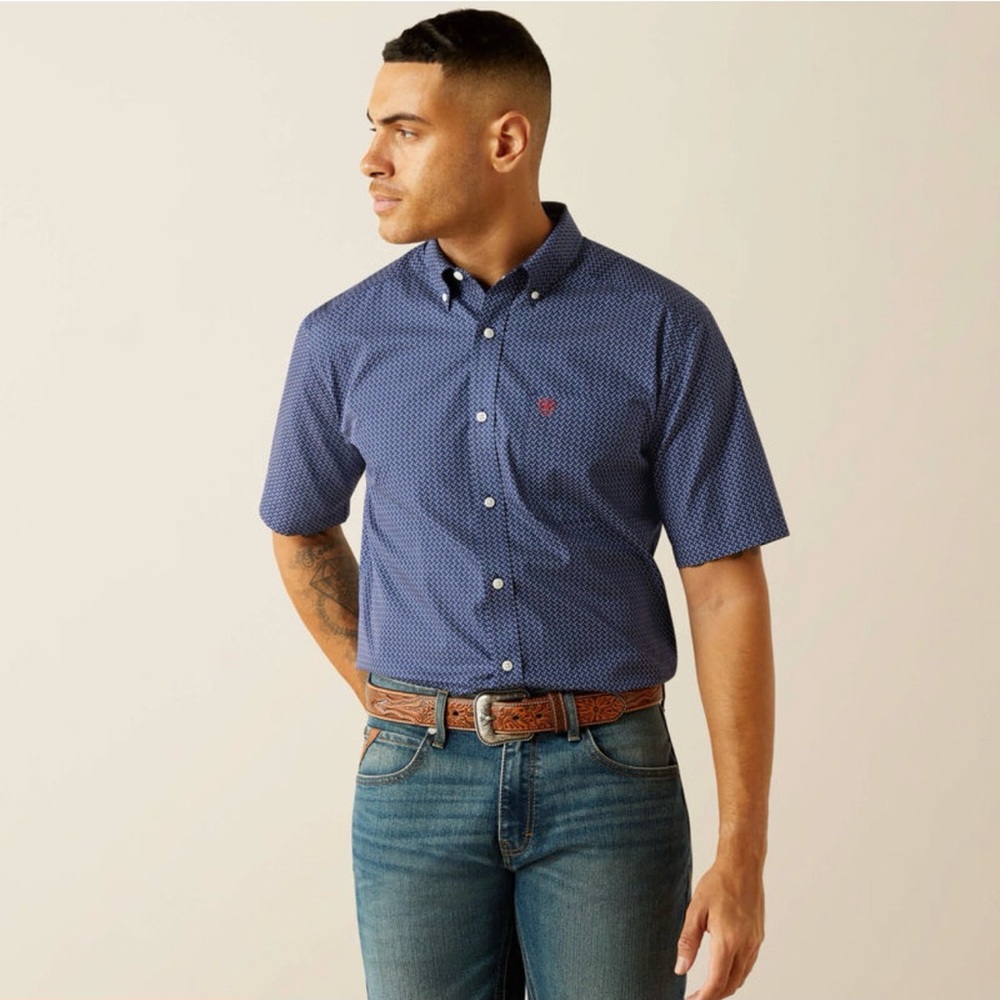 Ariat Men's Wrinkle Free Davis Classic Fit Shirt